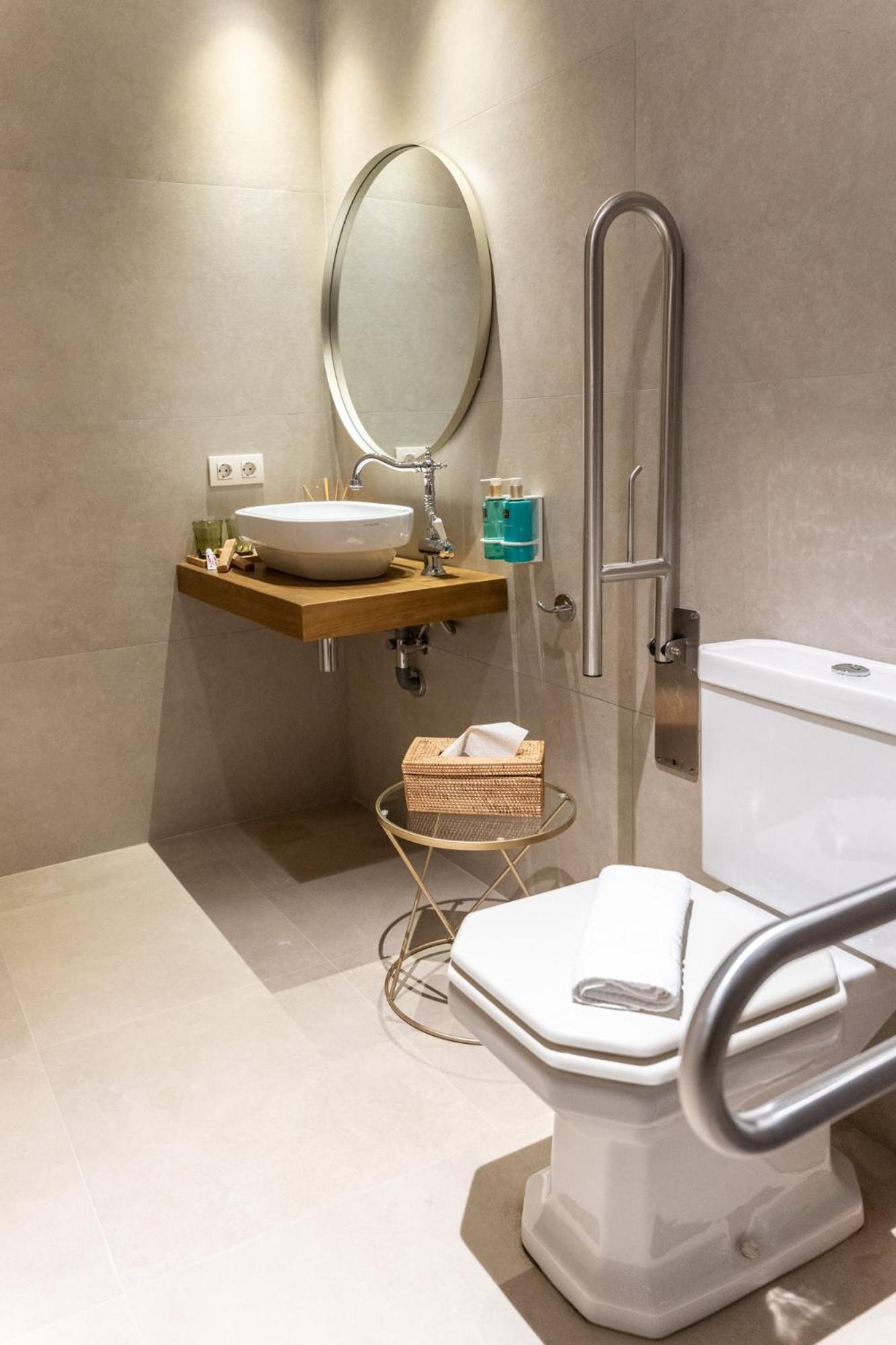 Hotel Font De La Canya Avinyonet del Penedes 외부 사진